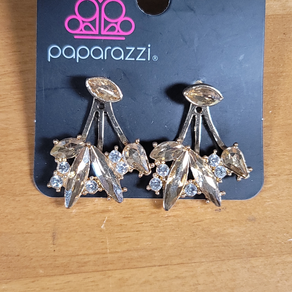Paparazzi Gold Women's Earrings With White And Champaine Rhinestone Jackets